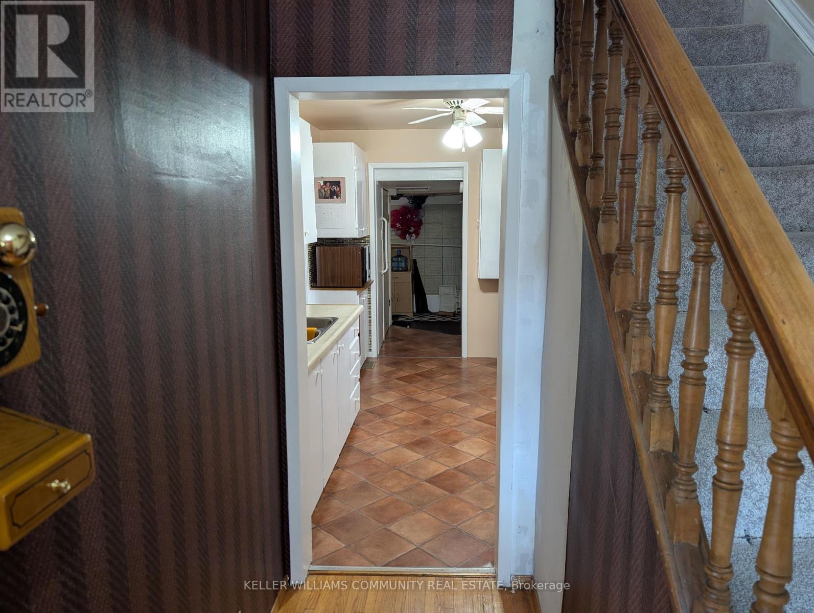 222 London Street, Peterborough (Town Ward 3), Ontario  K9H 2Y9 - Photo 11 - X12433866