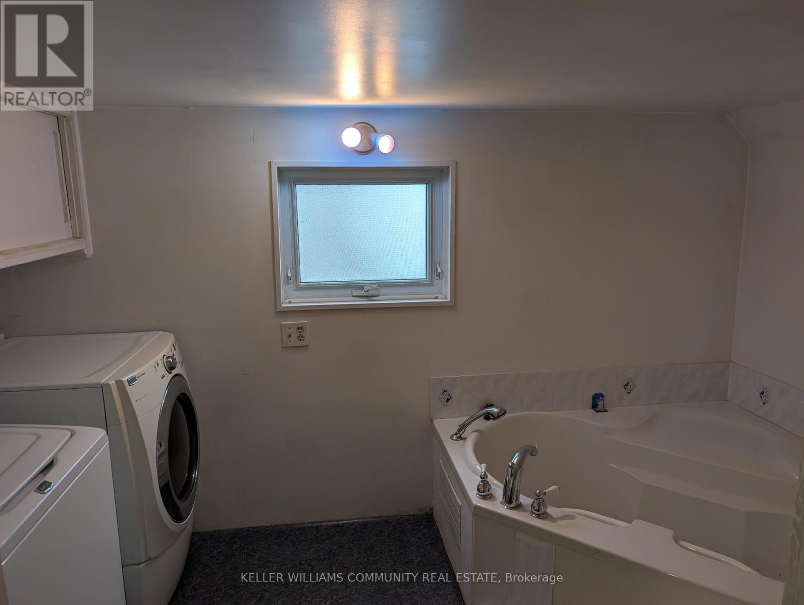 222 London Street, Peterborough (Town Ward 3), Ontario  K9H 2Y9 - Photo 20 - X12433866