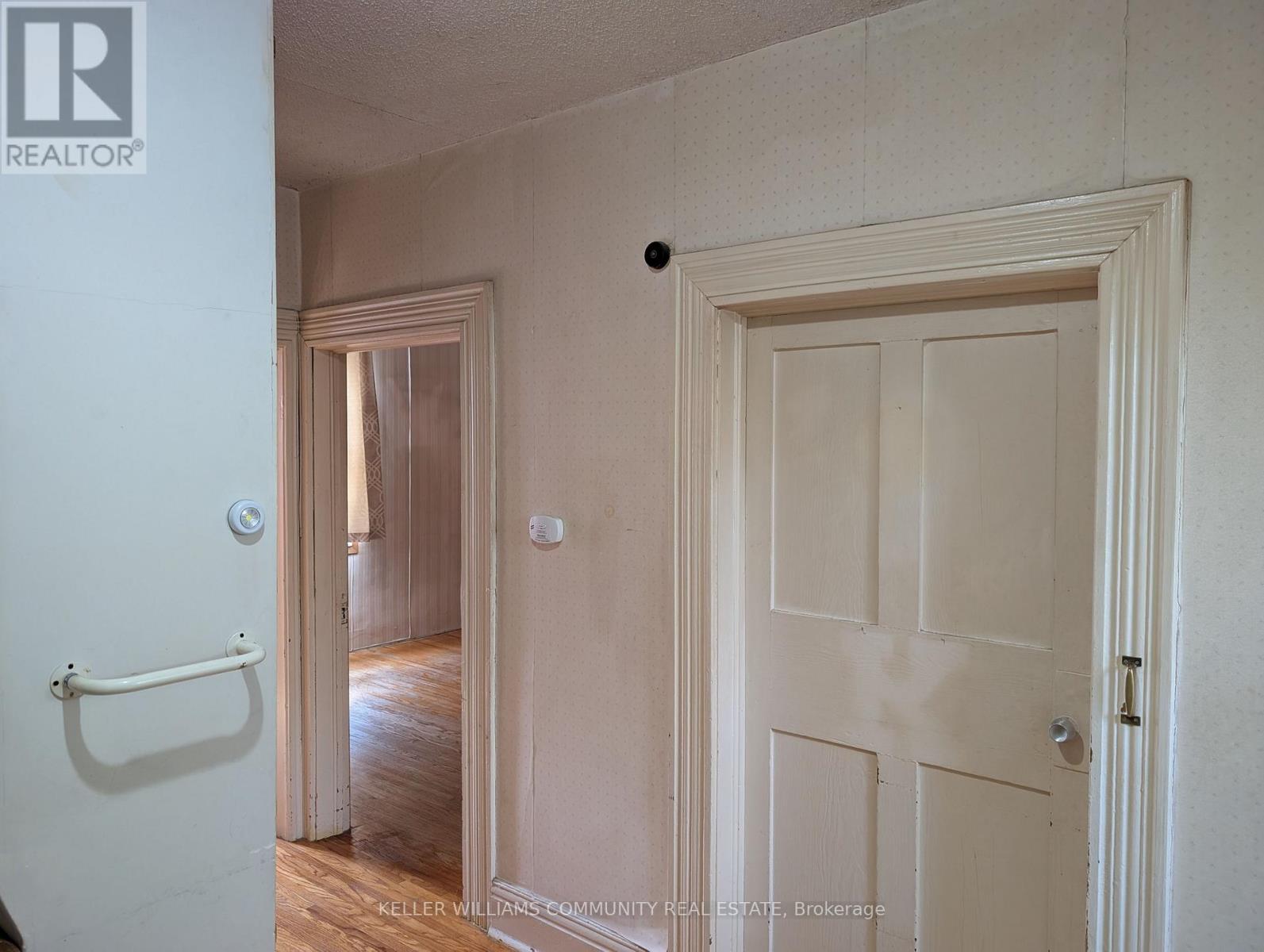 222 London Street, Peterborough (Town Ward 3), Ontario  K9H 2Y9 - Photo 23 - X12433866