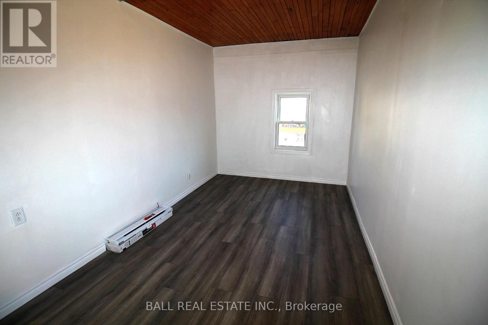 34 Hastings Street N, Bancroft (Bancroft Ward), Ontario  K0L 1C0 - Photo 16 - X12433911
