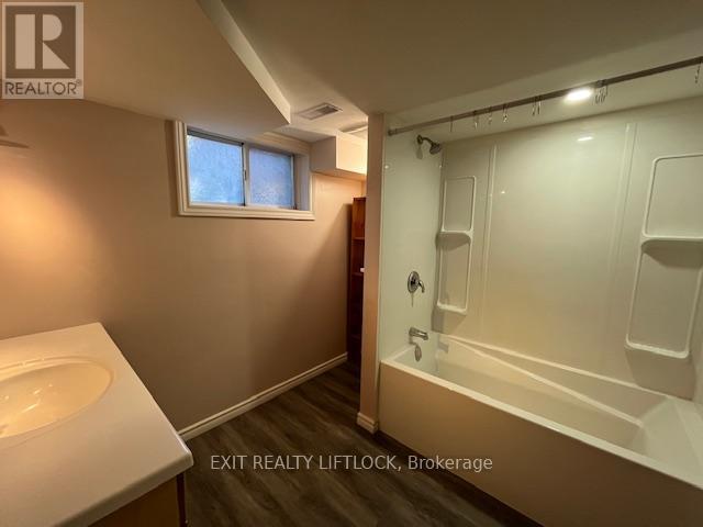 550 Raymond Street, Peterborough (Northcrest Ward 5), Ontario  K9H 5N1 - Photo 12 - X12433929