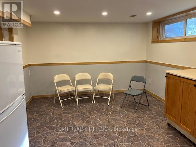 550 Raymond Street, Peterborough (Northcrest Ward 5), Ontario  K9H 5N1 - Photo 8 - X12433929