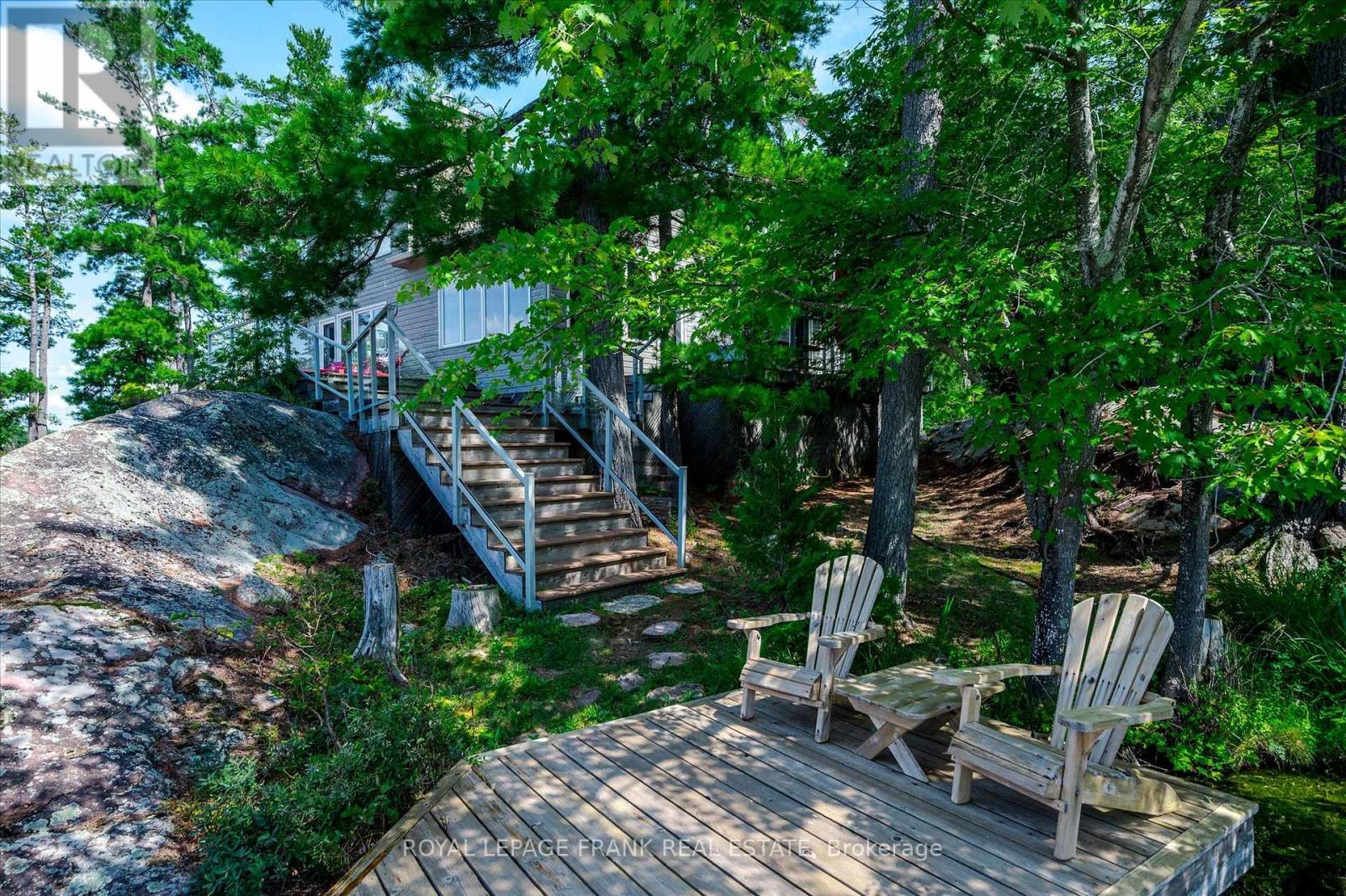 484 Juniper Island, Douro-Dummer, Ontario  K0L 2C0 - Photo 11 - X12434379