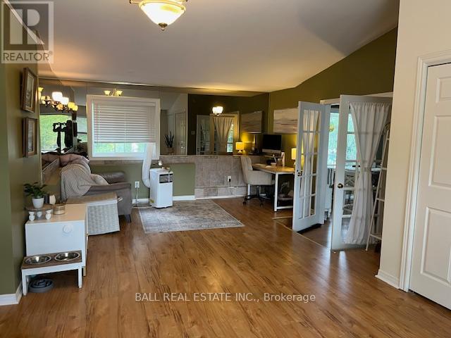 1684 Sherbrooke Street, Peterborough (Monaghan Ward 2), Ontario  K9J 6X4 - Photo 13 - X12434530