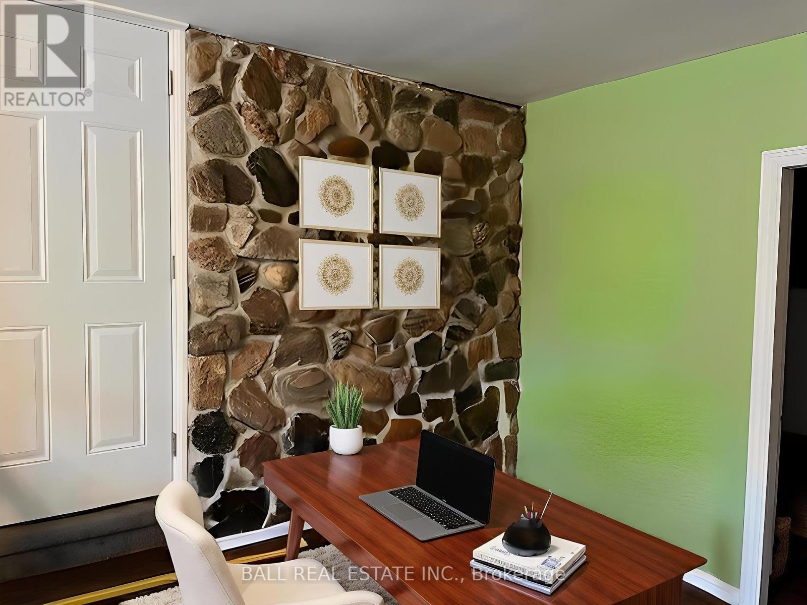 1684 Sherbrooke Street, Peterborough (Monaghan Ward 2), Ontario  K9J 6X4 - Photo 32 - X12434530