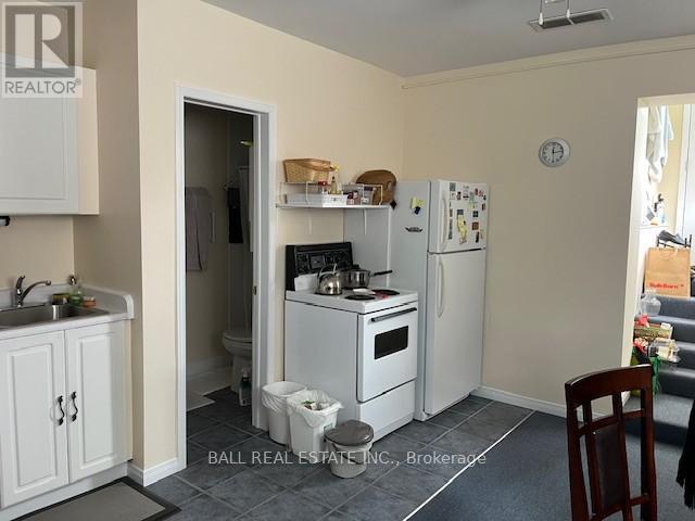 1684 Sherbrooke Street, Peterborough (Monaghan Ward 2), Ontario  K9J 6X4 - Photo 38 - X12434530