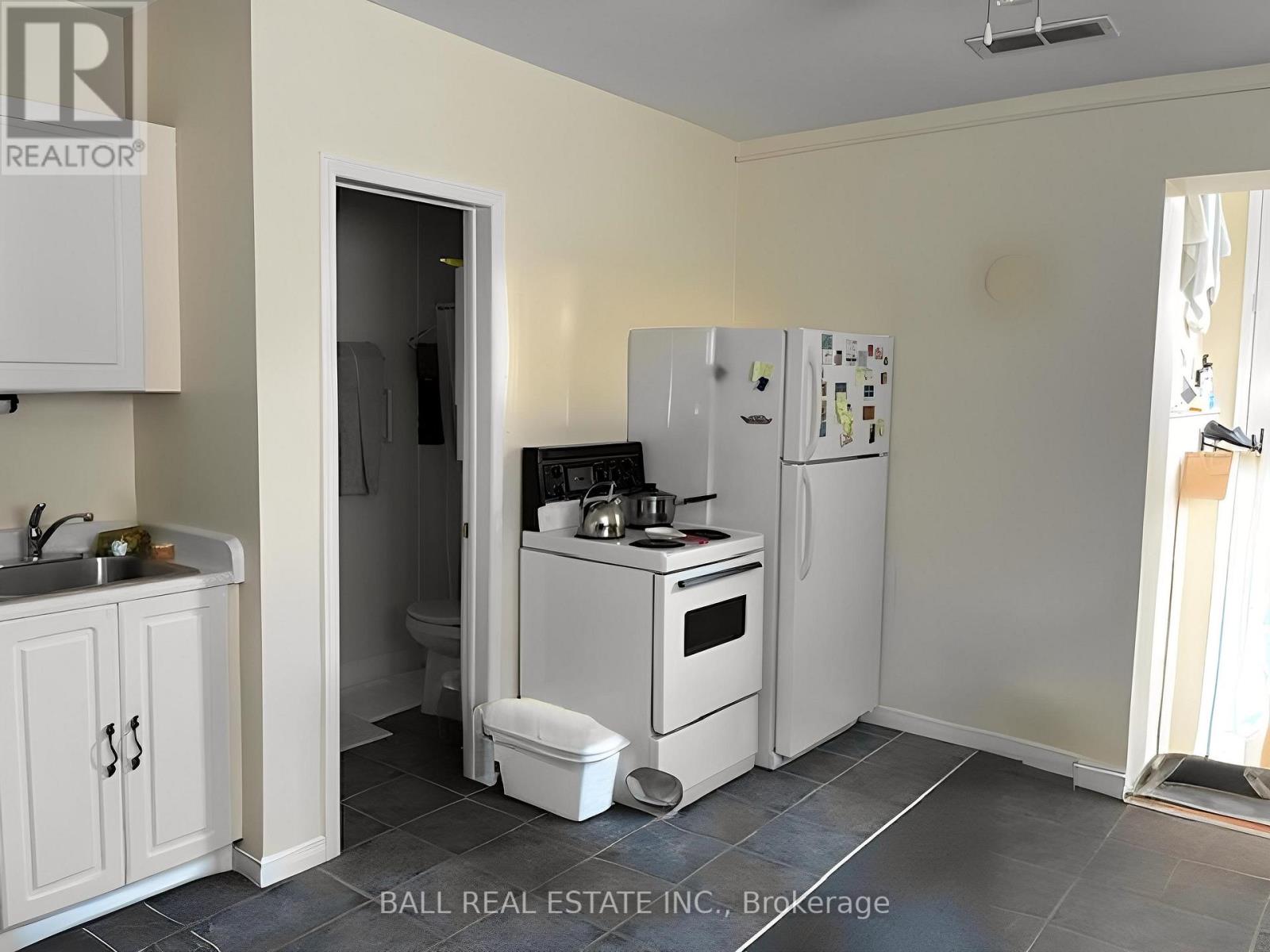 1684 Sherbrooke Street, Peterborough (Monaghan Ward 2), Ontario  K9J 6X4 - Photo 39 - X12434530