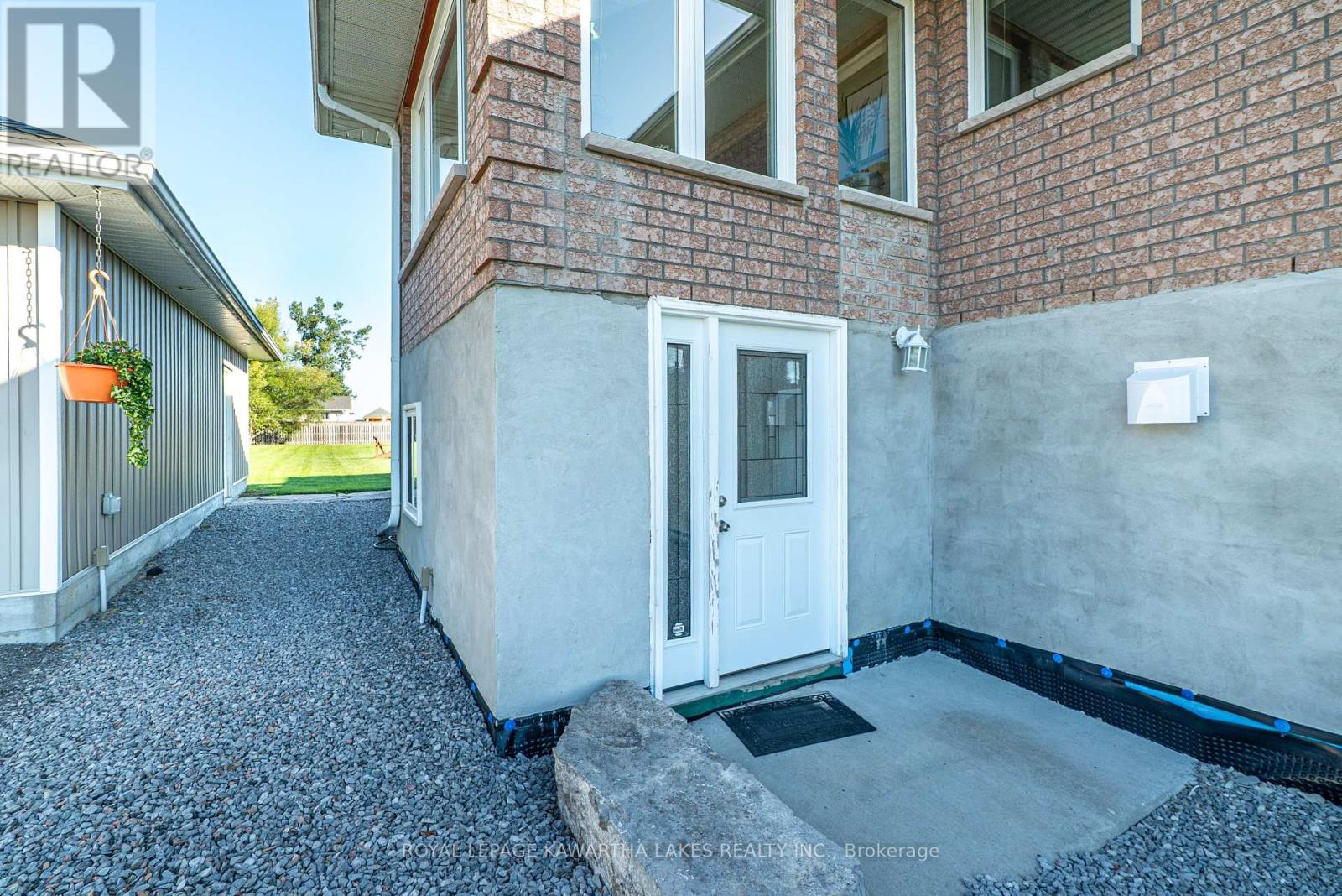 59 Weldon Road, Kawartha Lakes (Lindsay), Ontario  K9V 4R6 - Photo 28 - X12434592