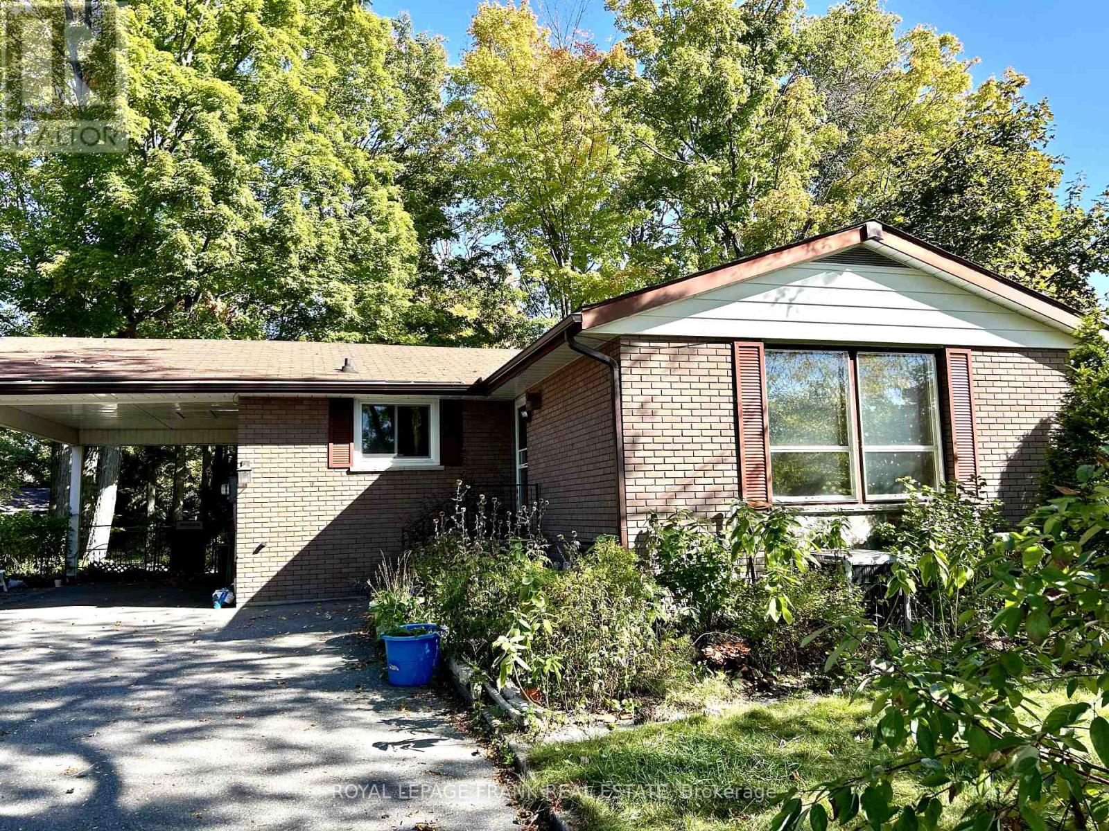 4 Peary Place, Peterborough (Northcrest Ward 5), Ontario  K9H 6Y5 - Photo 1 - X12434795