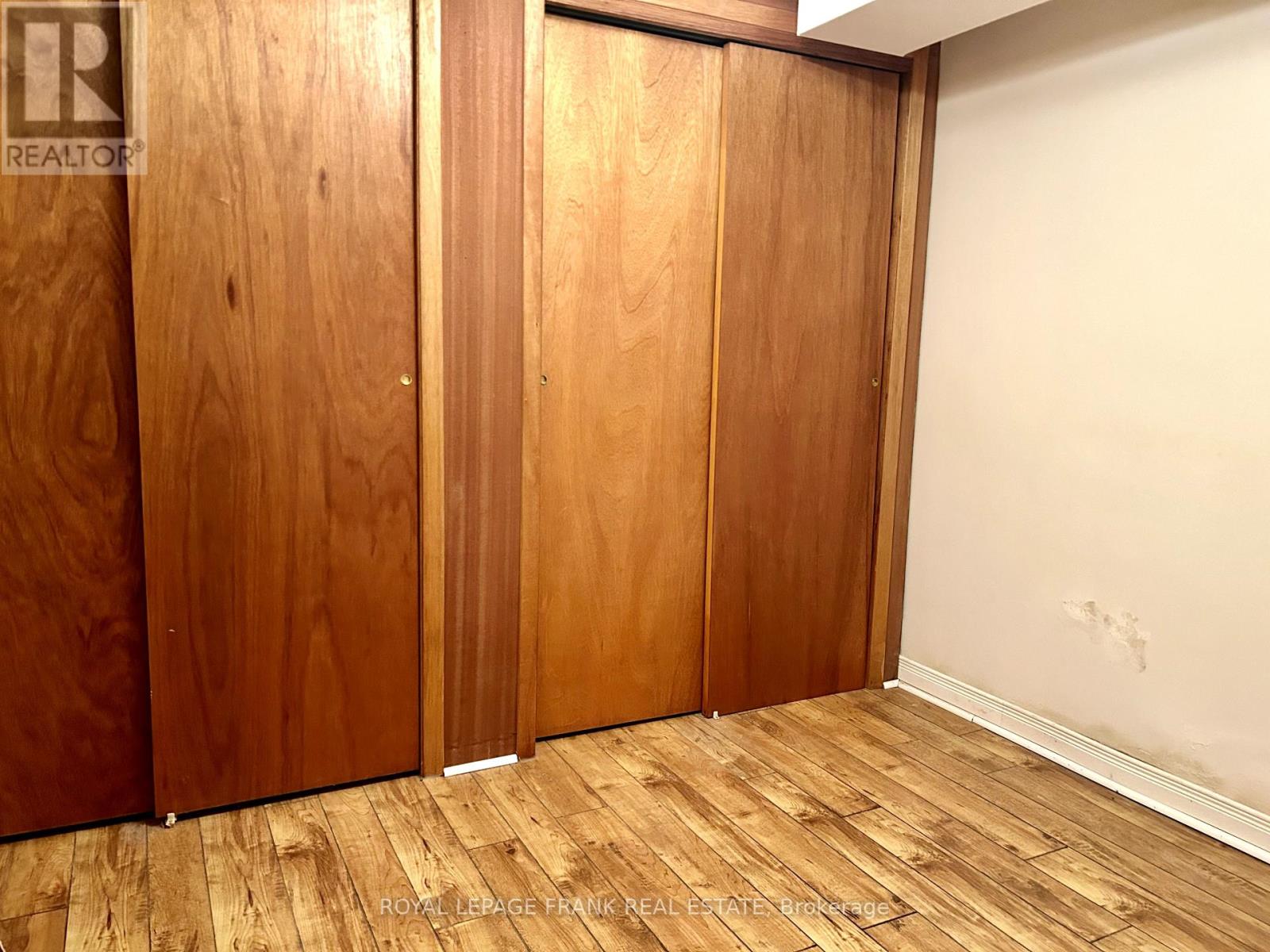 4 Peary Place, Peterborough (Northcrest Ward 5), Ontario  K9H 6Y5 - Photo 12 - X12434795