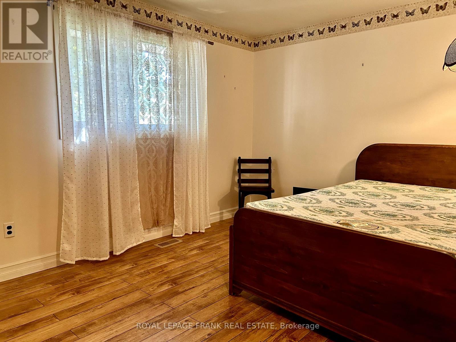4 Peary Place, Peterborough (Northcrest Ward 5), Ontario  K9H 6Y5 - Photo 13 - X12434795