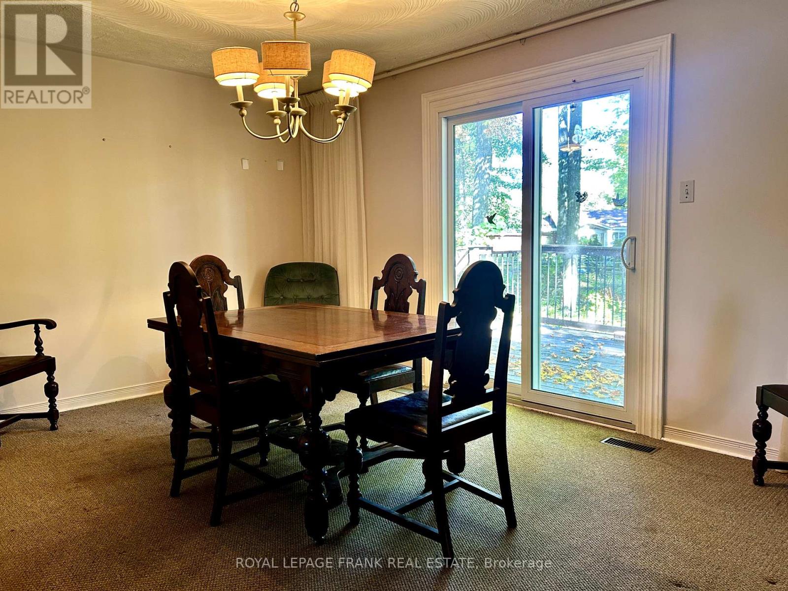 4 Peary Place, Peterborough (Northcrest Ward 5), Ontario  K9H 6Y5 - Photo 5 - X12434795