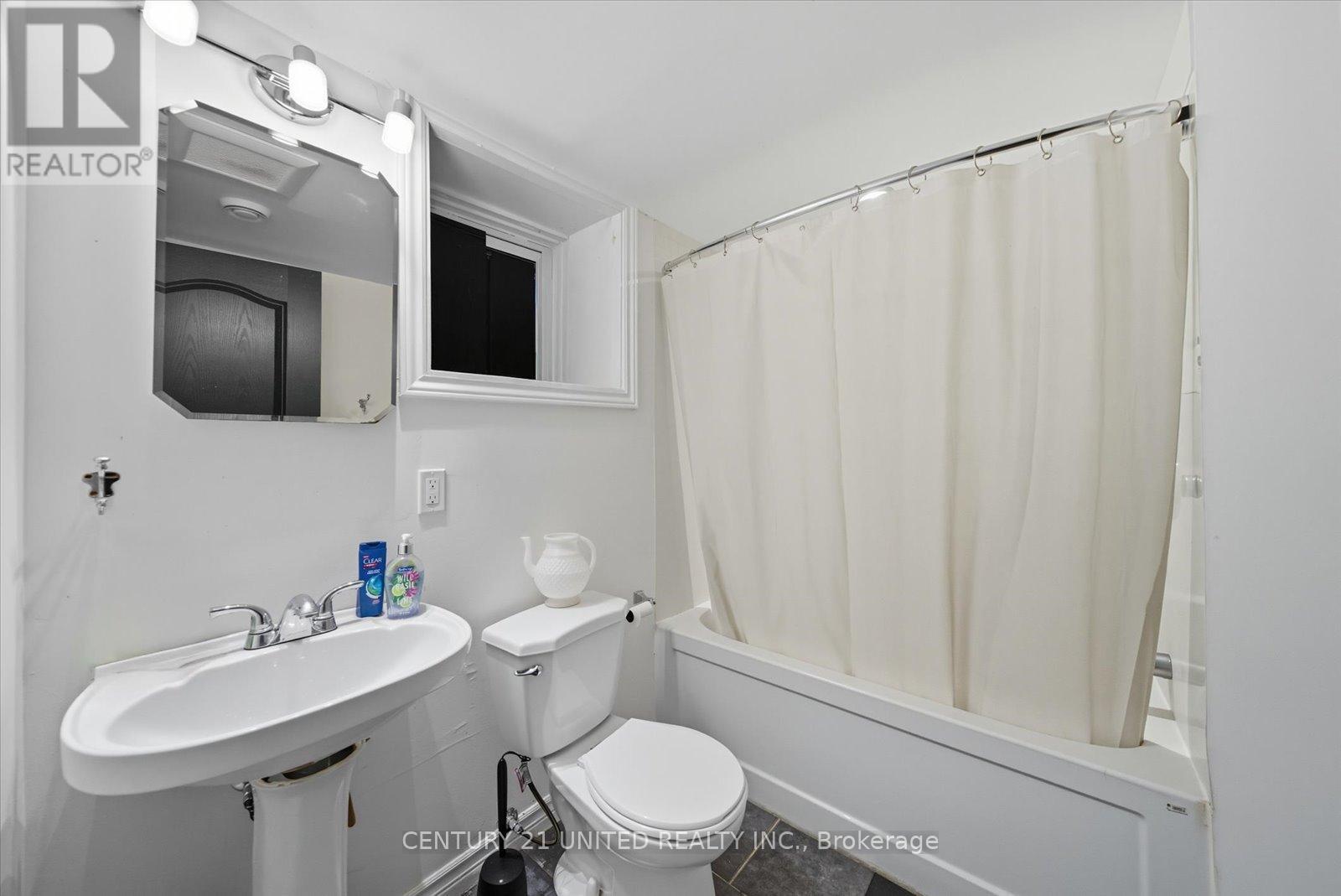 559 Downie Street, Peterborough (Town Ward 3), Ontario  K9H 4J7 - Photo 42 - X12434862