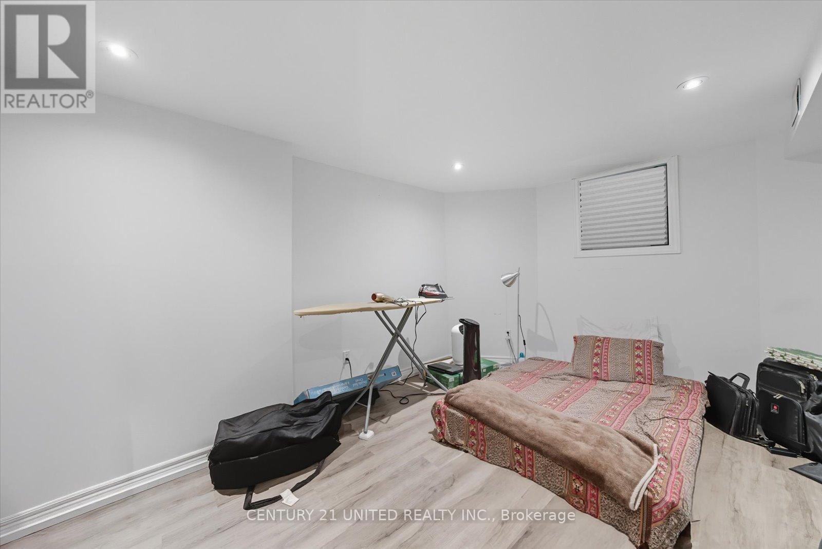 559 Downie Street, Peterborough (Town Ward 3), Ontario  K9H 4J7 - Photo 45 - X12434862