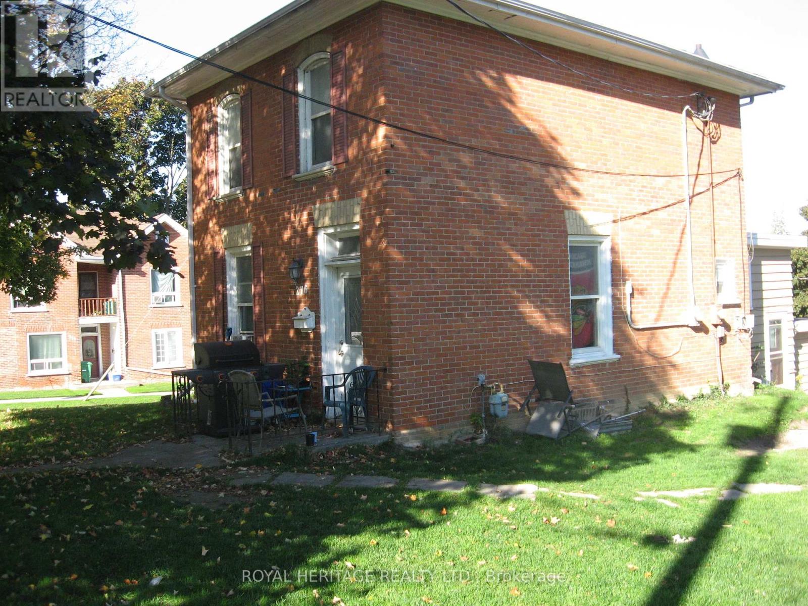 276 Parkhill Road W, Peterborough (Northcrest Ward 5), Ontario  K9H 3H5 - Photo 1 - X12435009