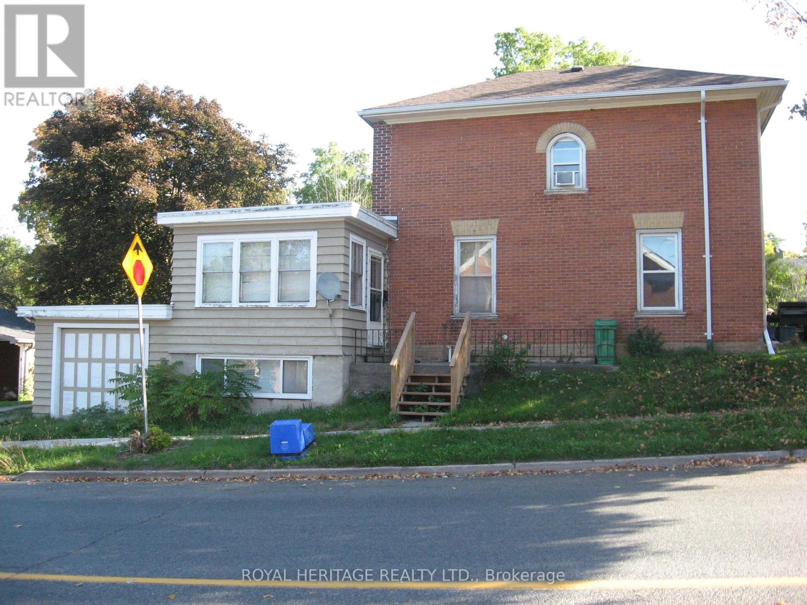 276 Parkhill Road W, Peterborough (Northcrest Ward 5), Ontario  K9H 3H5 - Photo 3 - X12435009