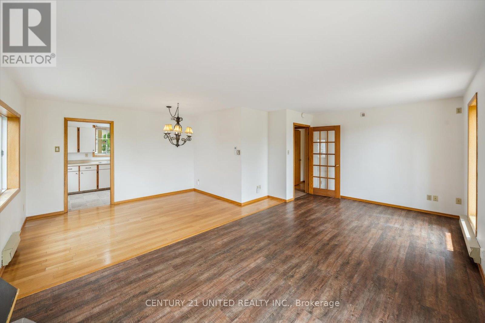 411 Highland Road, Peterborough (Northcrest Ward 5), Ontario  K9H 5J6 - Photo 17 - X12436242