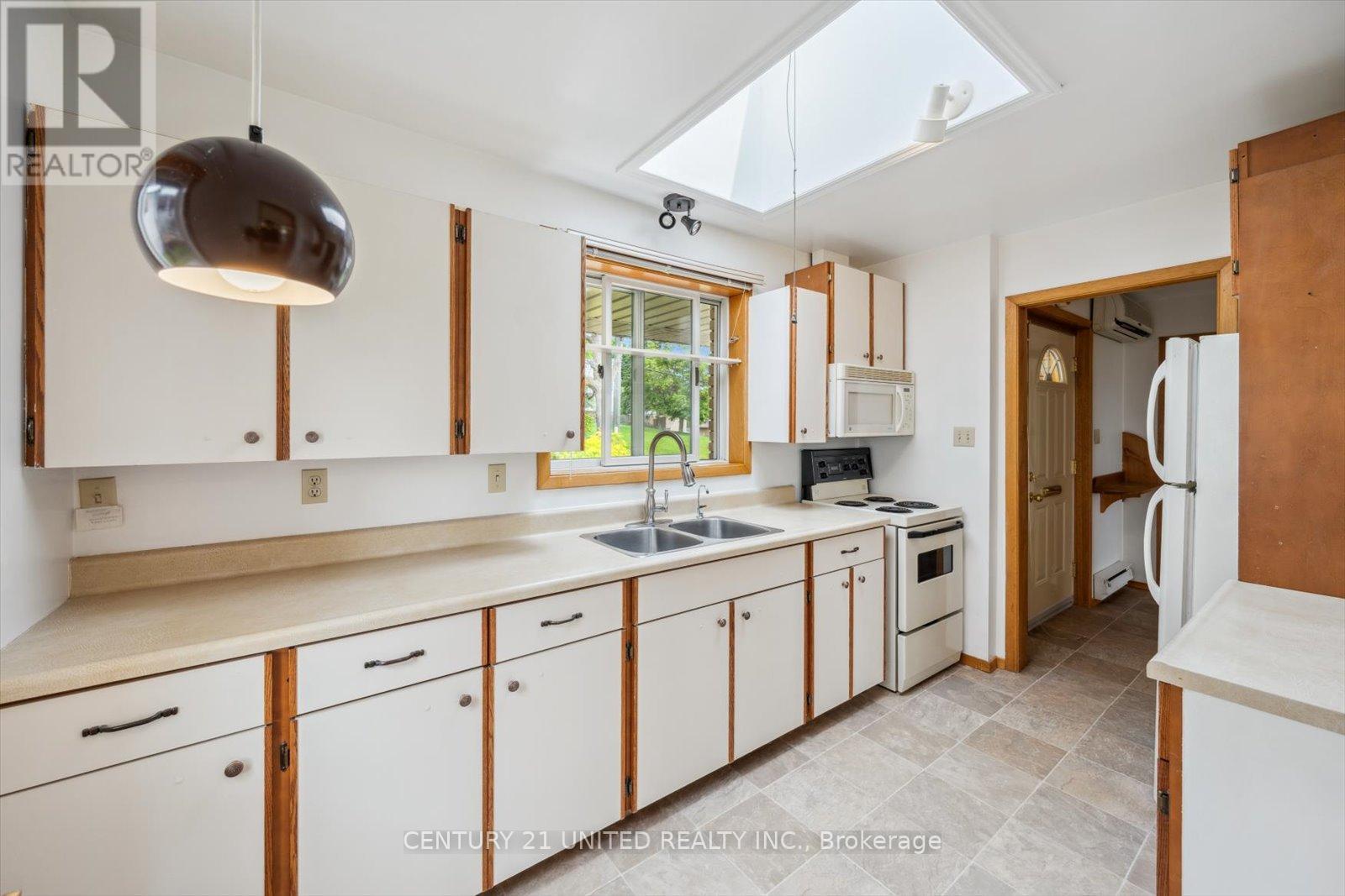 411 Highland Road, Peterborough (Northcrest Ward 5), Ontario  K9H 5J6 - Photo 20 - X12436242