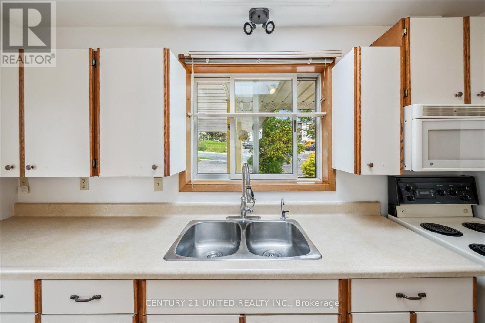 411 Highland Road, Peterborough (Northcrest Ward 5), Ontario  K9H 5J6 - Photo 21 - X12436242