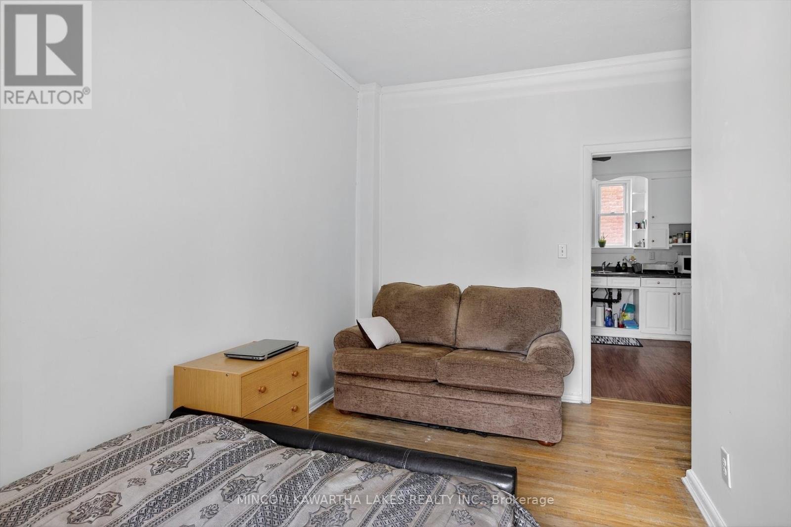 563 Aylmer Street N, Peterborough (Town Ward 3), Ontario  K9H 3W8 - Photo 15 - X12436474