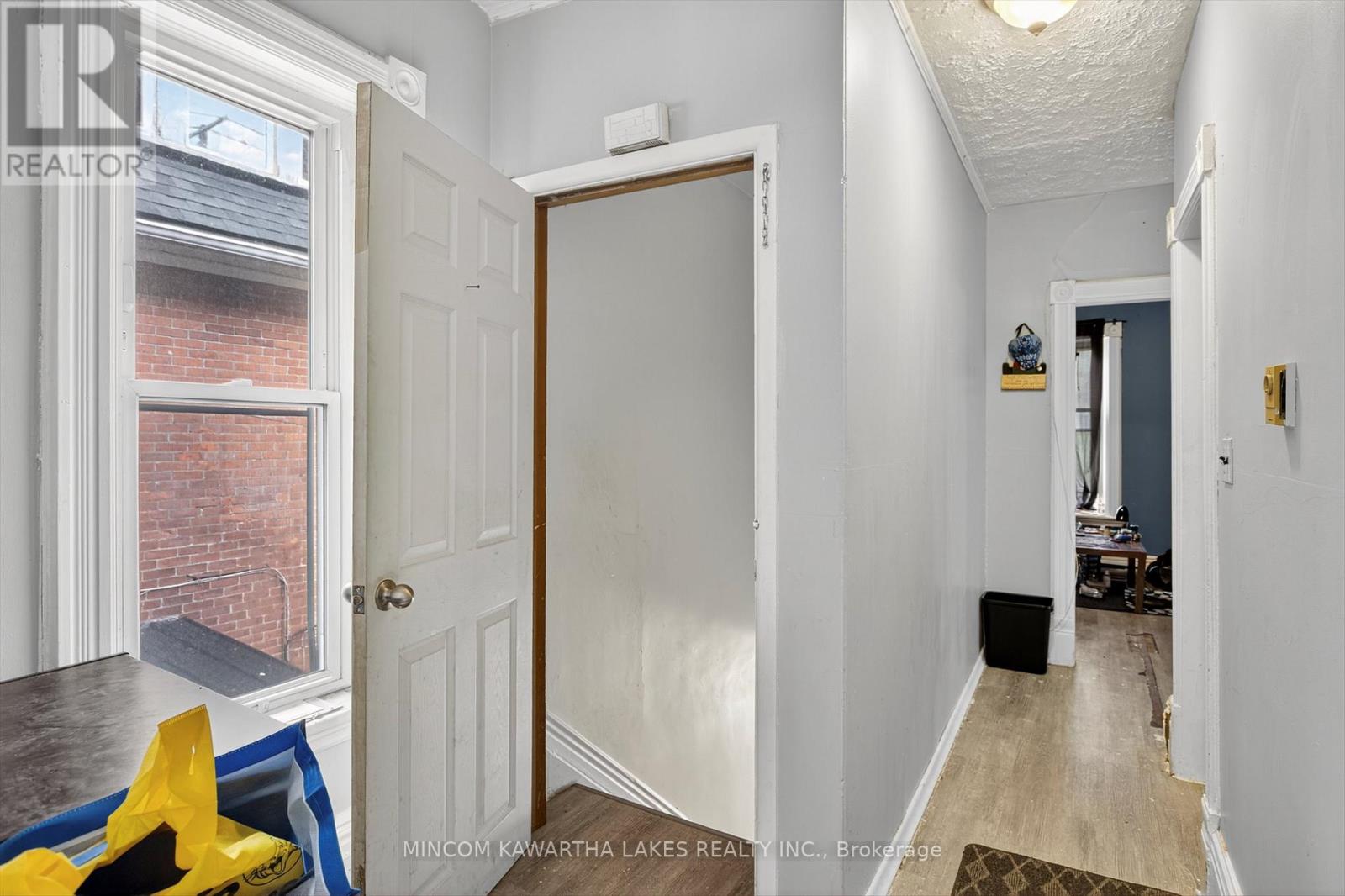 563 Aylmer Street N, Peterborough (Town Ward 3), Ontario  K9H 3W8 - Photo 16 - X12436474