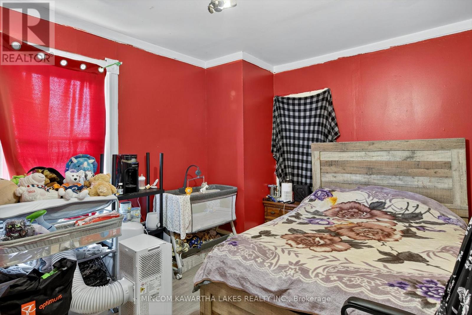 563 Aylmer Street N, Peterborough (Town Ward 3), Ontario  K9H 3W8 - Photo 21 - X12436474