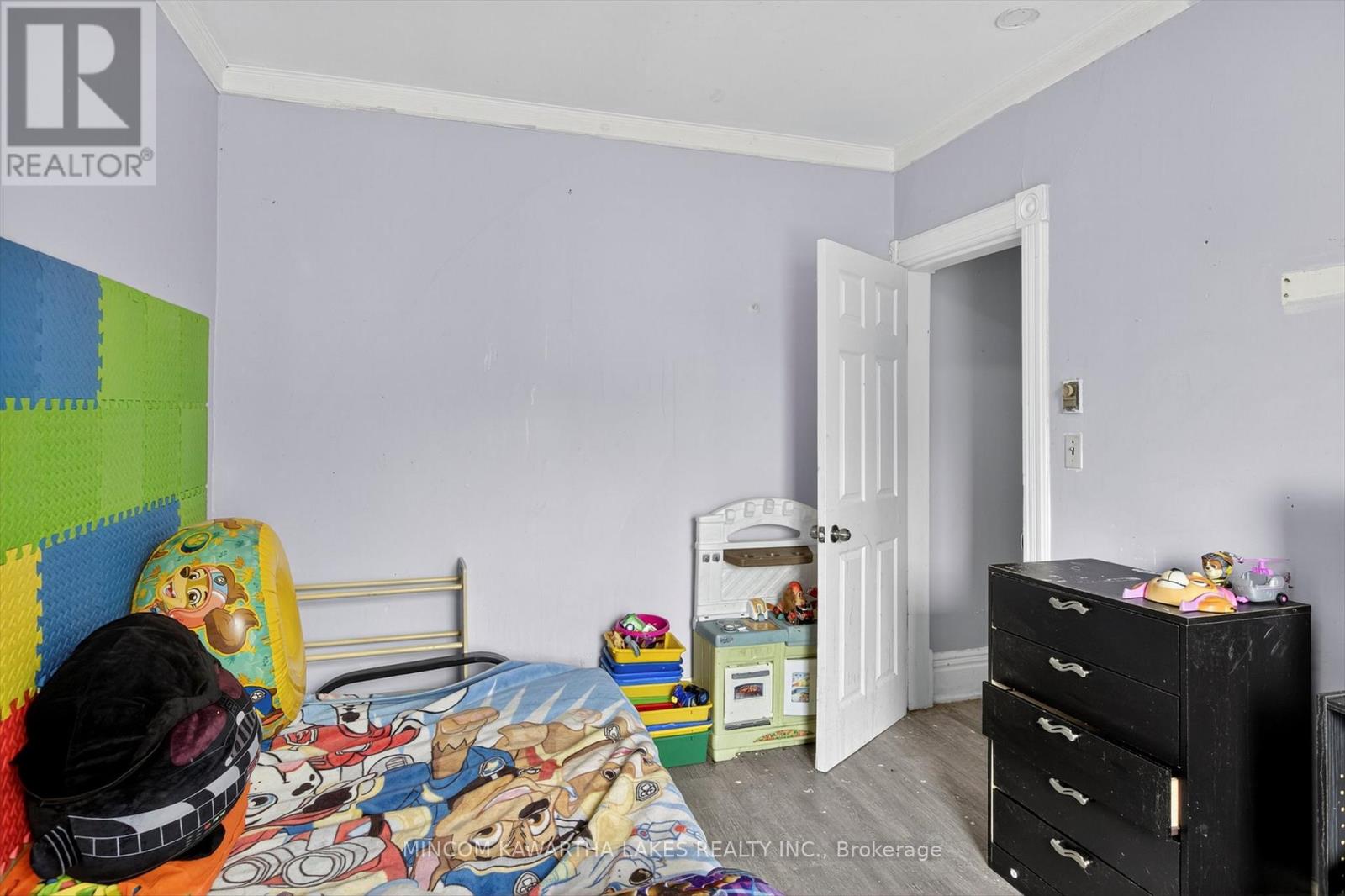 563 Aylmer Street N, Peterborough (Town Ward 3), Ontario  K9H 3W8 - Photo 26 - X12436474
