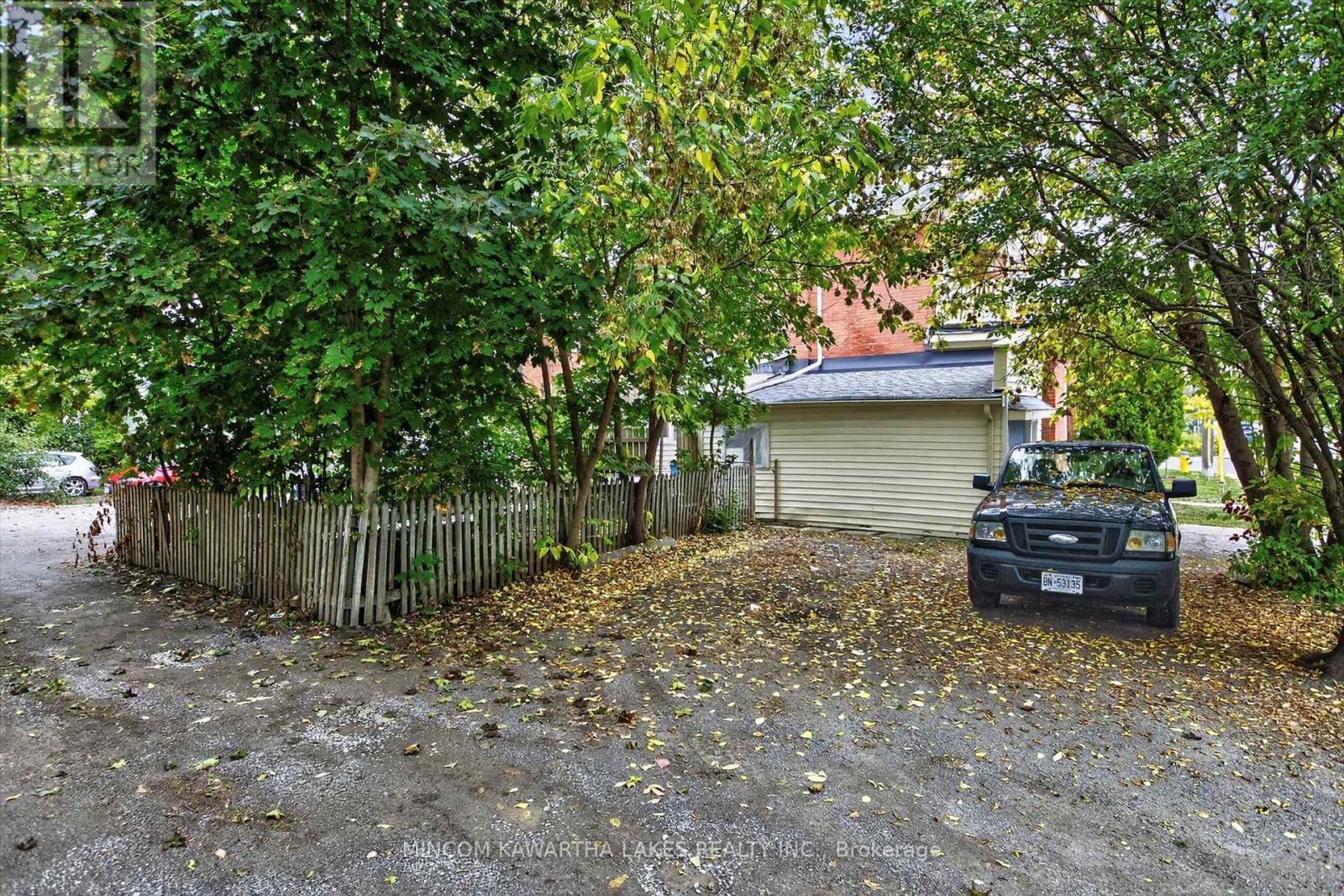 563 Aylmer Street N, Peterborough (Town Ward 3), Ontario  K9H 3W8 - Photo 40 - X12436474