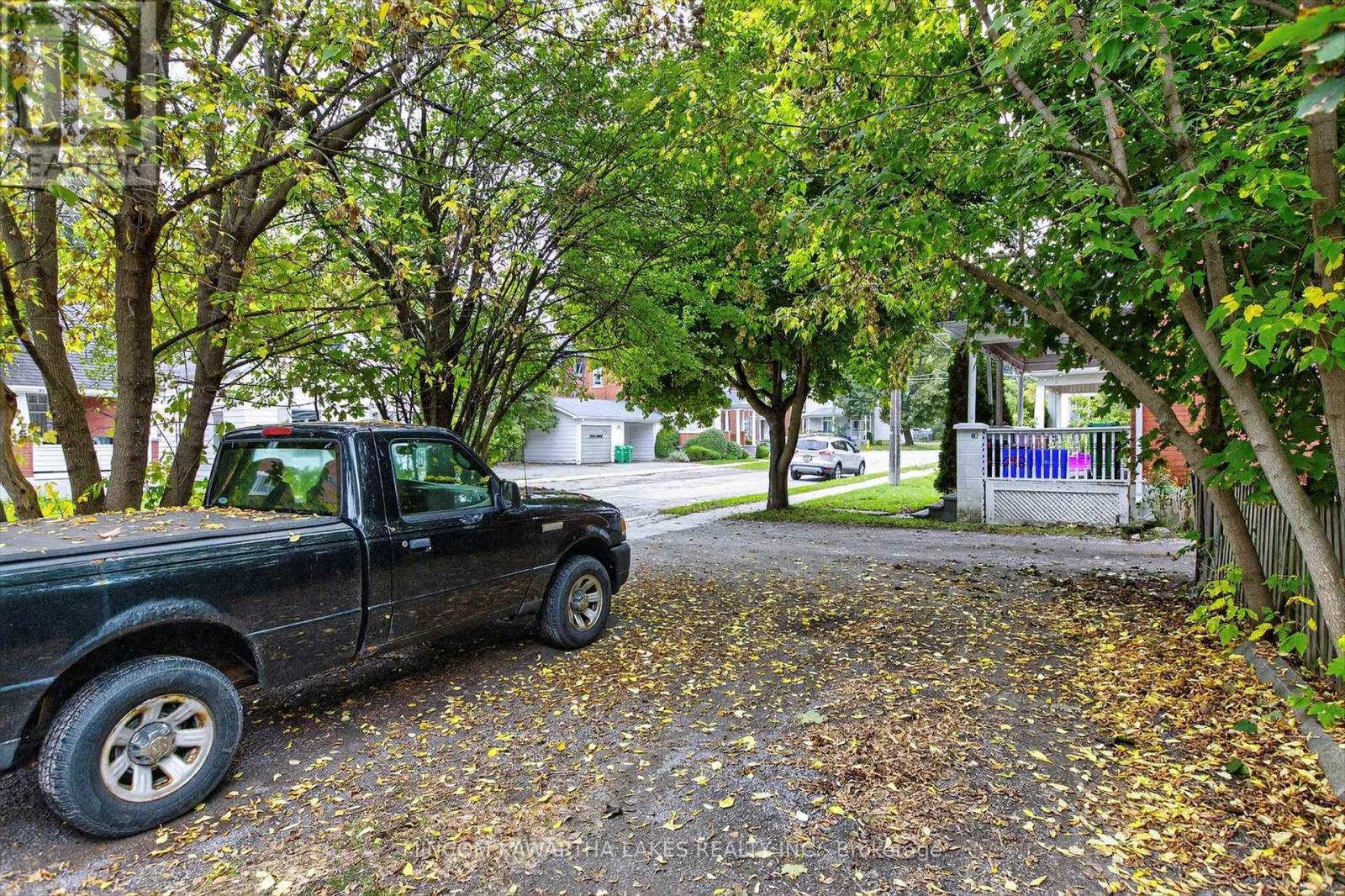 563 Aylmer Street N, Peterborough (Town Ward 3), Ontario  K9H 3W8 - Photo 45 - X12436474
