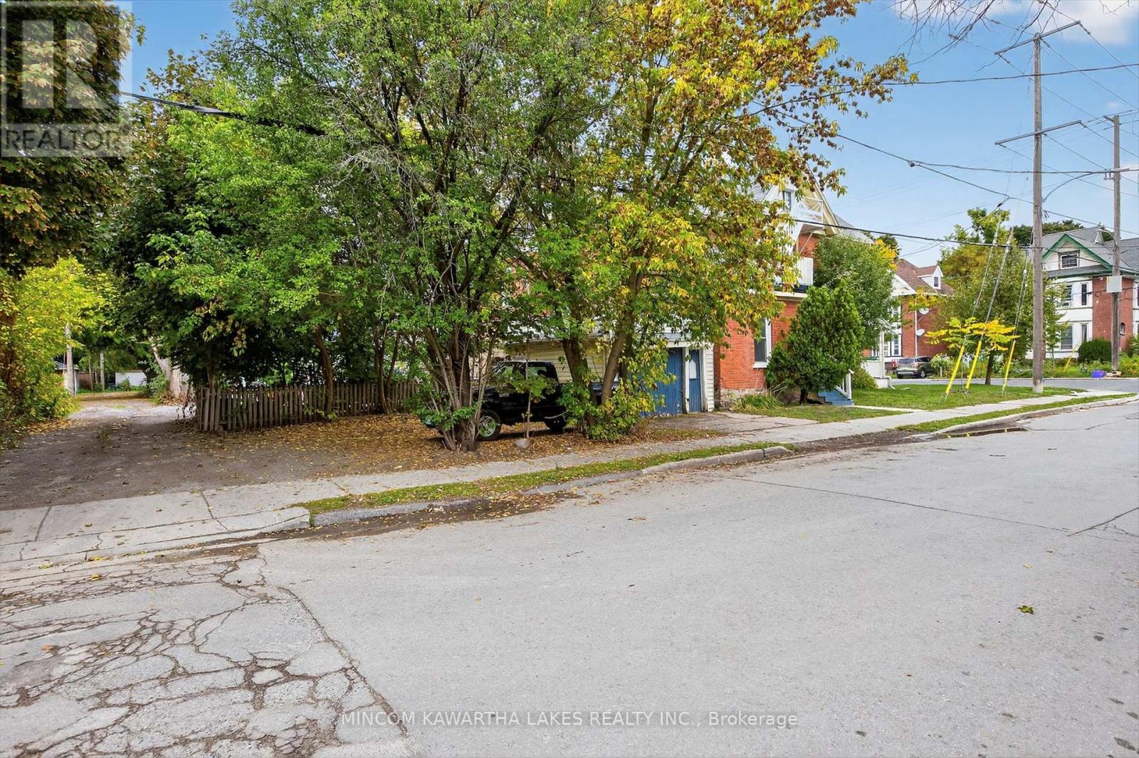 563 Aylmer Street N, Peterborough (Town Ward 3), Ontario  K9H 3W8 - Photo 46 - X12436474
