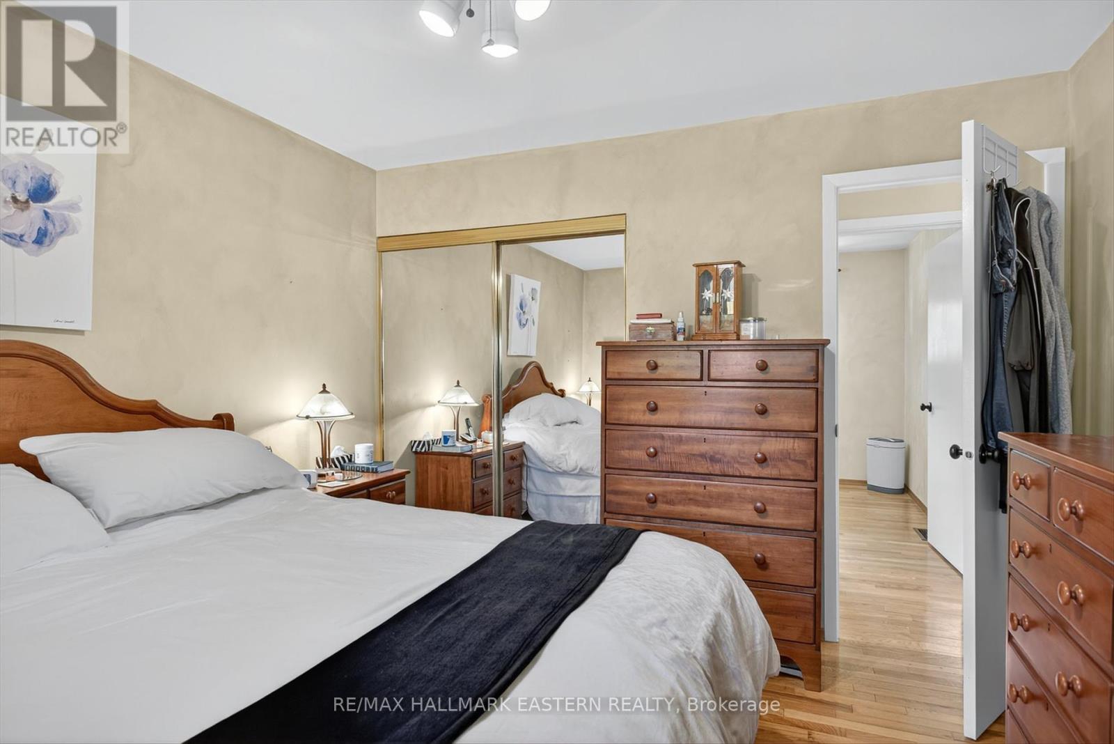 244 Patricia Crescent, Selwyn, Ontario  K9J 0C7 - Photo 16 - X12436576