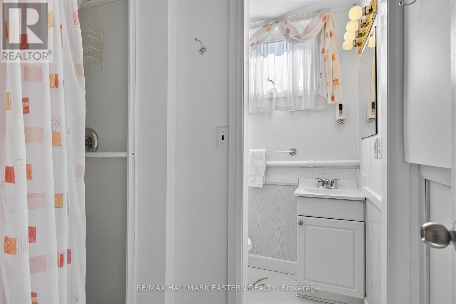 244 Patricia Crescent, Selwyn, Ontario  K9J 0C7 - Photo 25 - X12436576