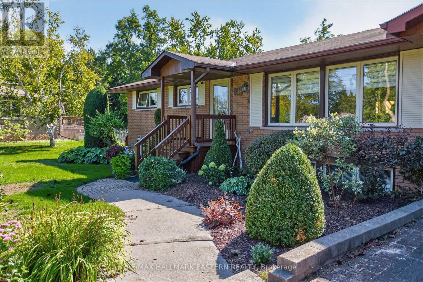 244 Patricia Crescent, Selwyn, Ontario  K9J 0C7 - Photo 3 - X12436576