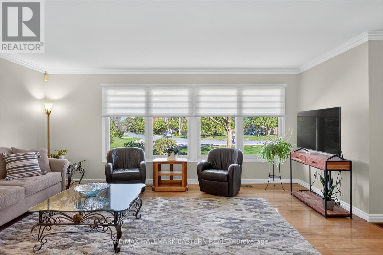 244 Patricia Crescent, Selwyn, Ontario  K9J 0C7 - Photo 4 - X12436576