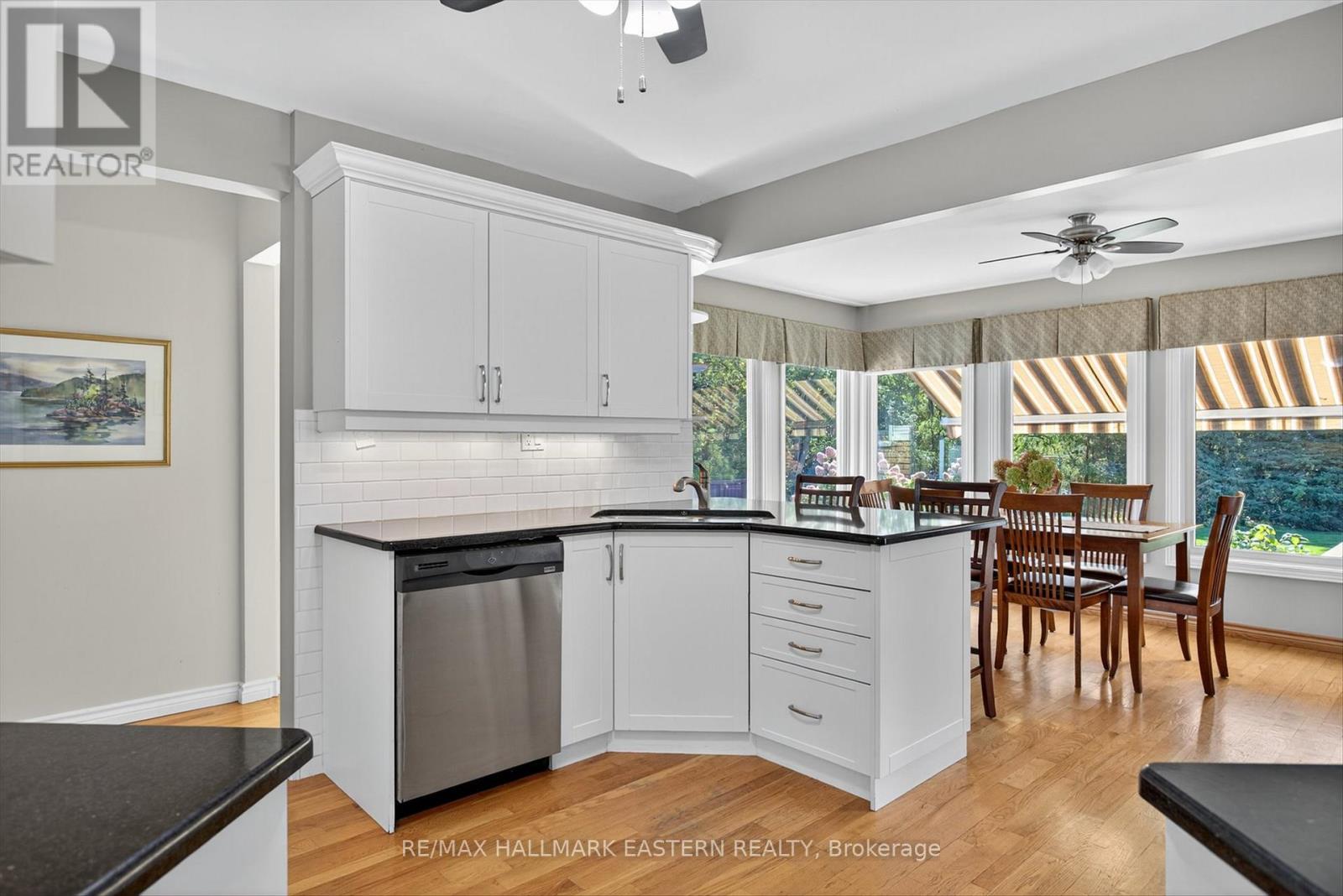 244 Patricia Crescent, Selwyn, Ontario  K9J 0C7 - Photo 6 - X12436576