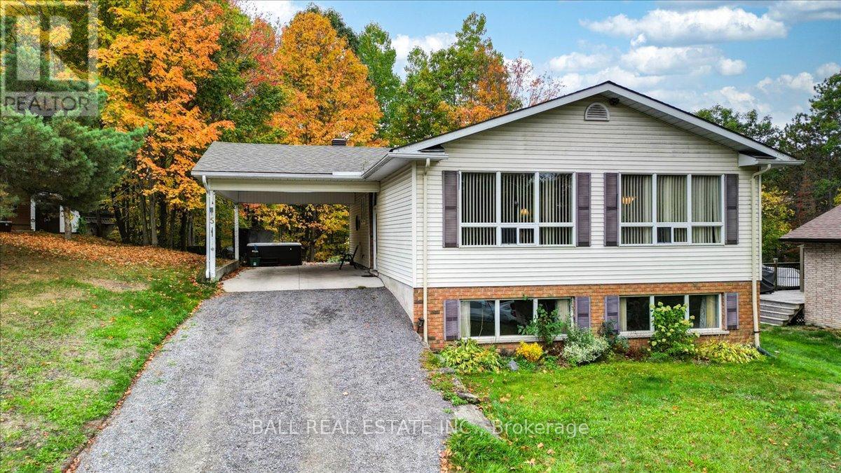 5 Oak Street, Bancroft (Bancroft Ward), Ontario  K0L 1C0 - Photo 1 - X12436895