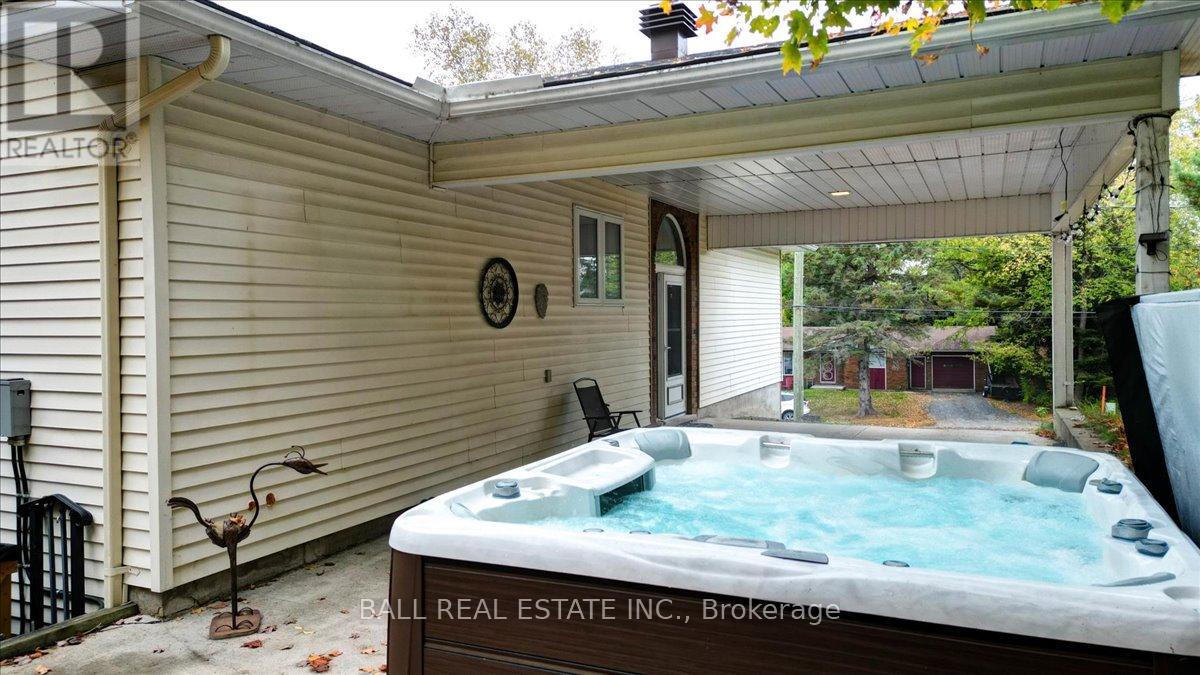 5 Oak Street, Bancroft (Bancroft Ward), Ontario  K0L 1C0 - Photo 25 - X12436895