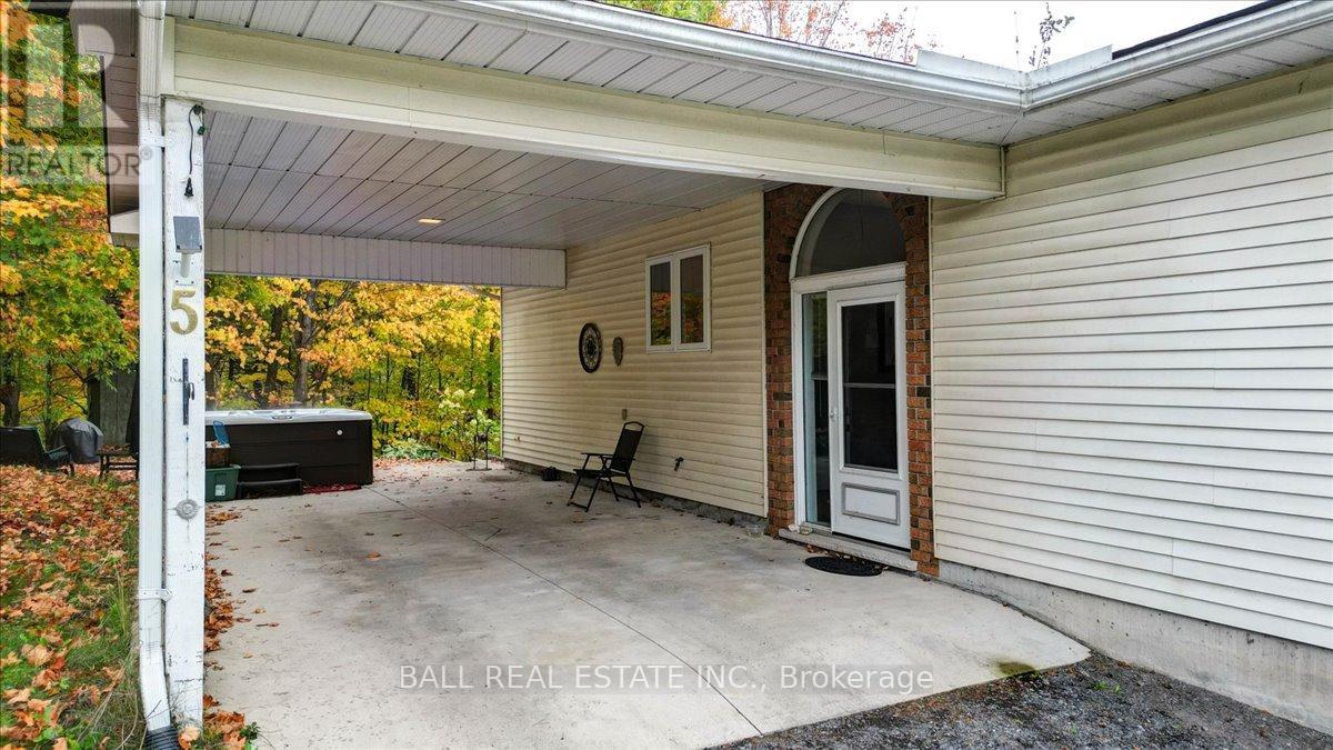 5 Oak Street, Bancroft (Bancroft Ward), Ontario  K0L 1C0 - Photo 28 - X12436895