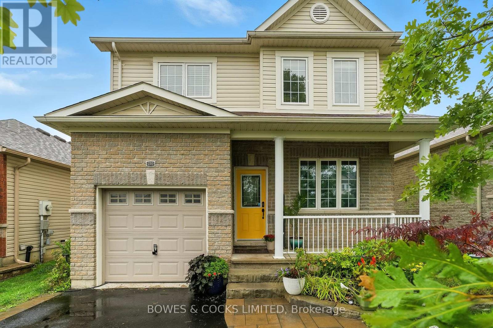 210 Farrier Crescent, Peterborough (Northcrest Ward 5), Ontario  K9L 0A6 - Photo 1 - X12437295