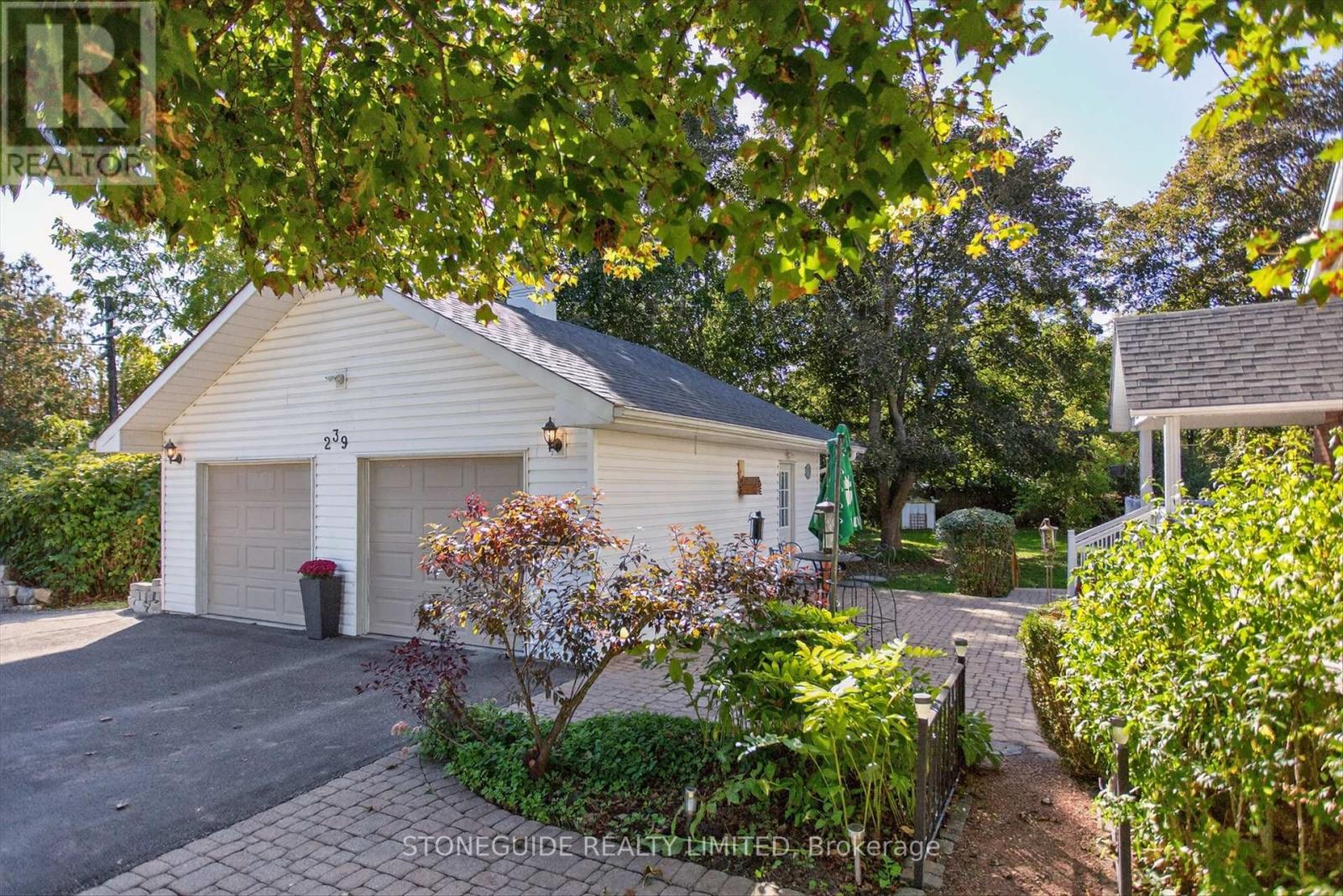 239 Rogers Street, Peterborough (Ashburnham Ward 4), Ontario  K9H 1W2 - Photo 38 - X12437616