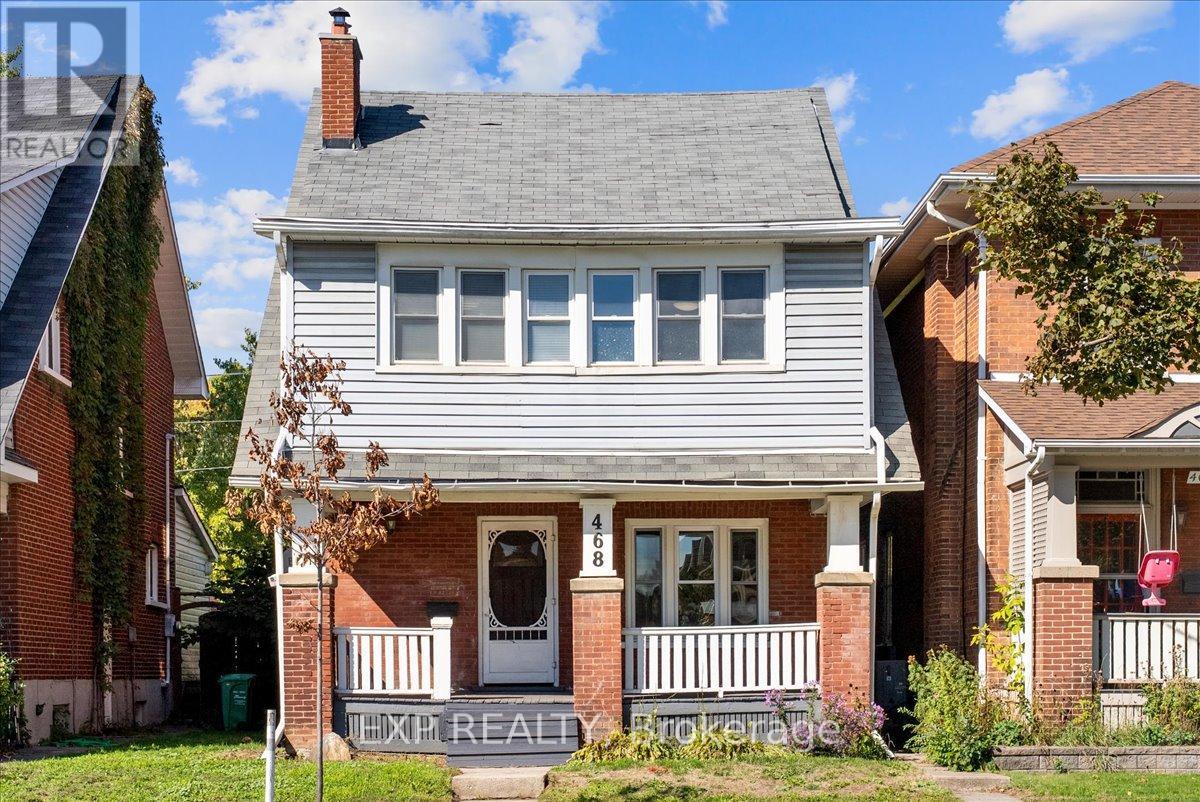 468 Charlotte Street, Peterborough (Town Ward 3), Ontario  K9J 2W3 - Photo 1 - X12437633