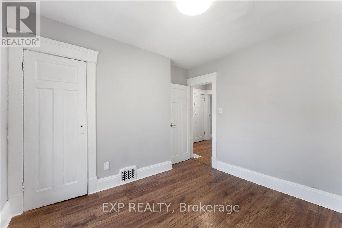 468 Charlotte Street, Peterborough (Town Ward 3), Ontario  K9J 2W3 - Photo 27 - X12437633