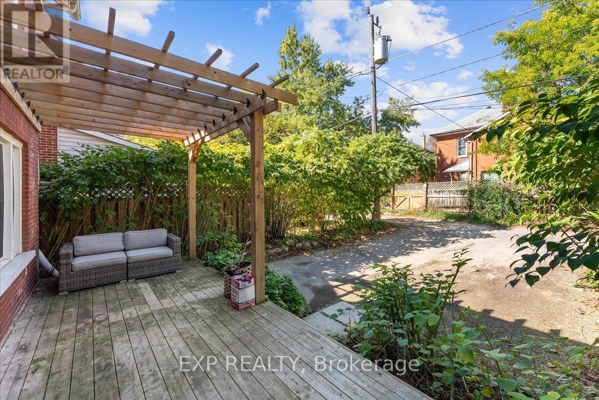 468 Charlotte Street, Peterborough (Town Ward 3), Ontario  K9J 2W3 - Photo 33 - X12437633