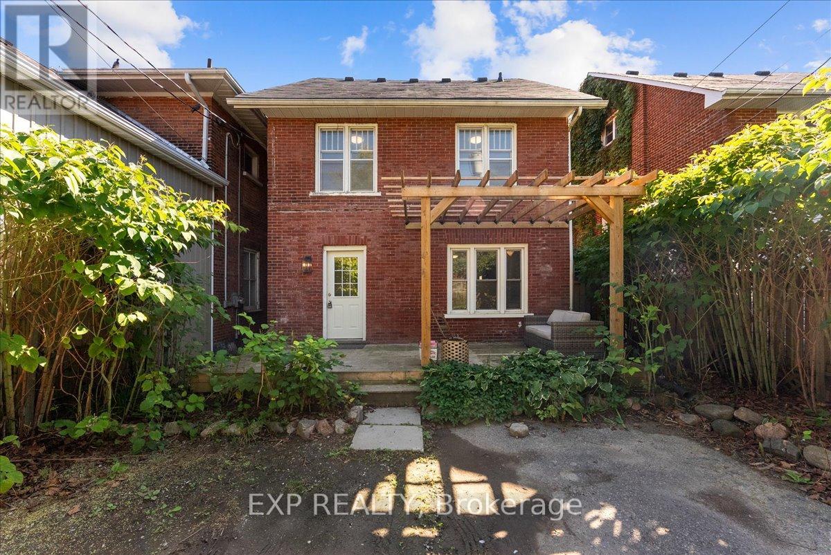 468 Charlotte Street, Peterborough (Town Ward 3), Ontario  K9J 2W3 - Photo 39 - X12437633