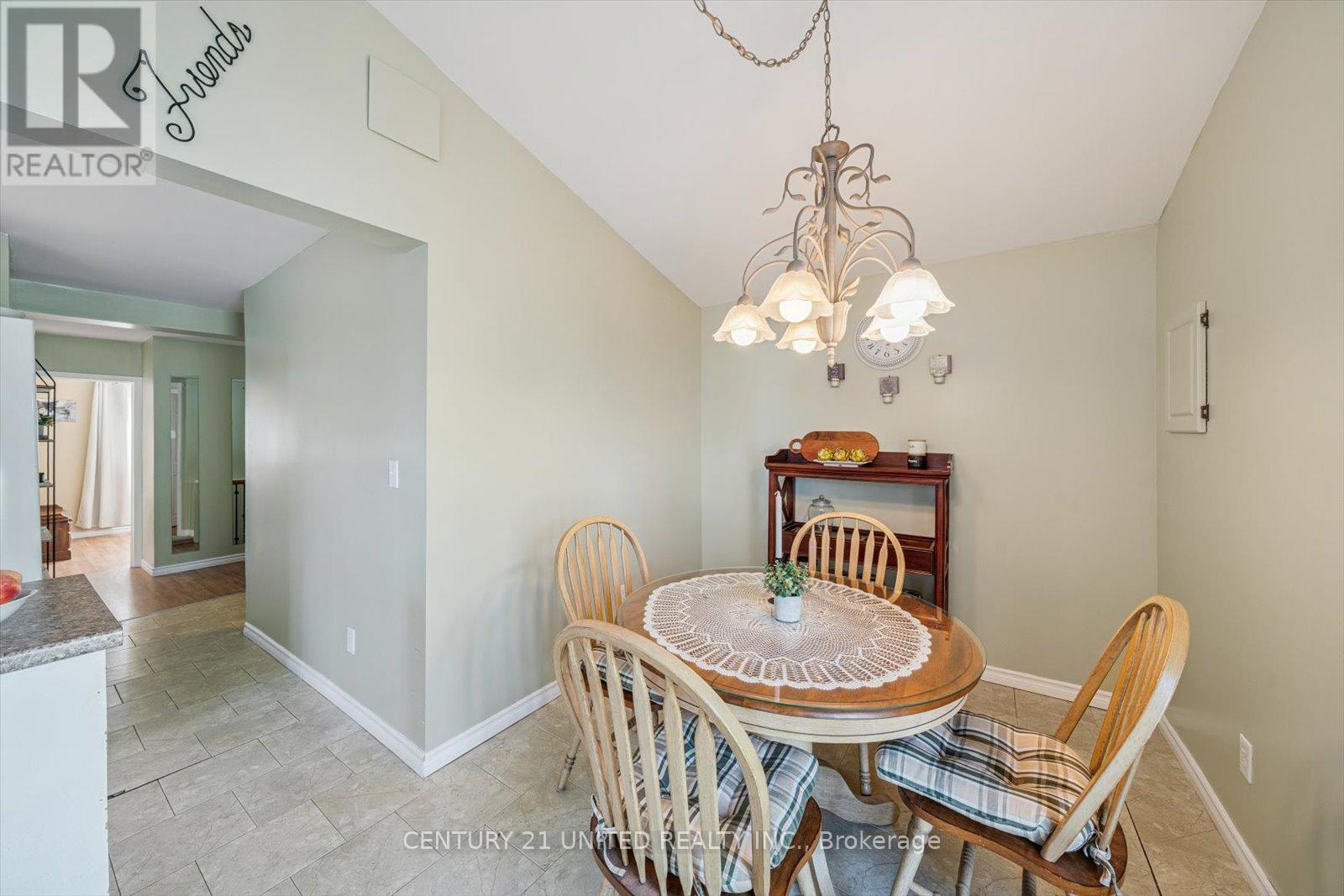 9 Beverly Street, Kawartha Lakes (Lindsay), Ontario  K9V 4Y8 - Photo 24 - X12437747