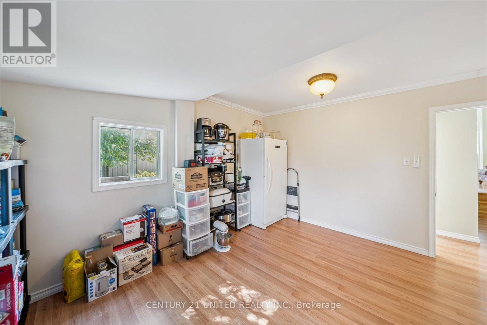 9 Beverly Street, Kawartha Lakes (Lindsay), Ontario  K9V 4Y8 - Photo 34 - X12437747