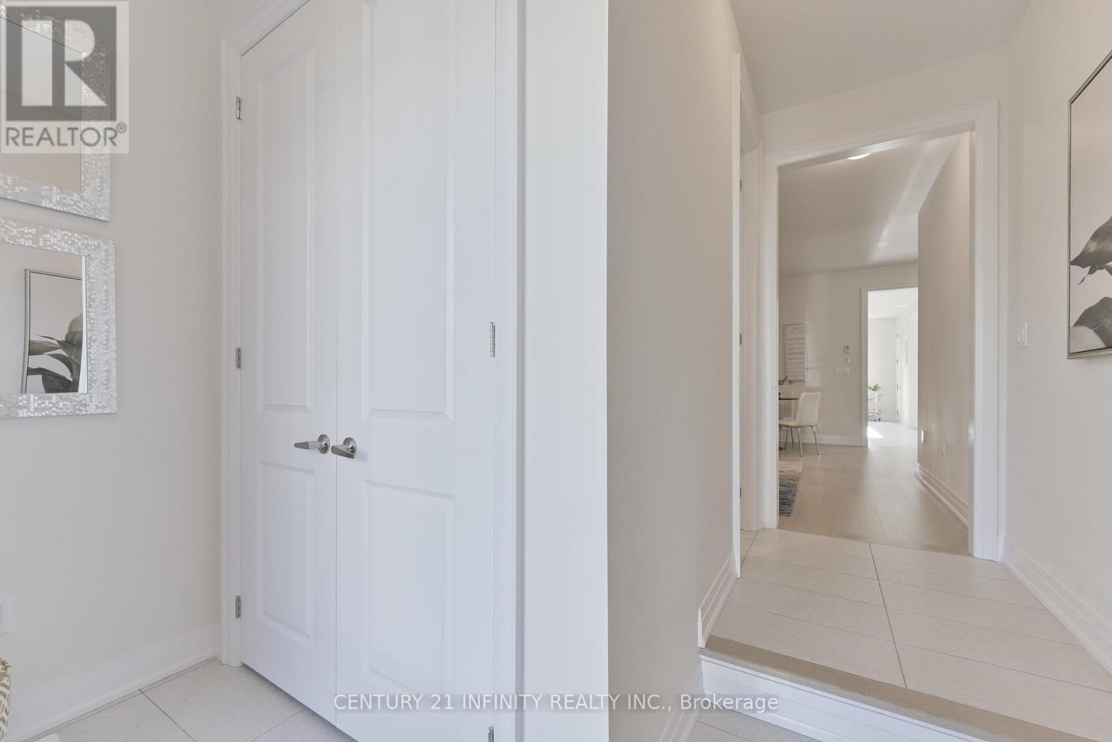 10 Hoad Street, Clarington (Newcastle), Ontario  L1B 0W1 - Photo 4 - E12437836