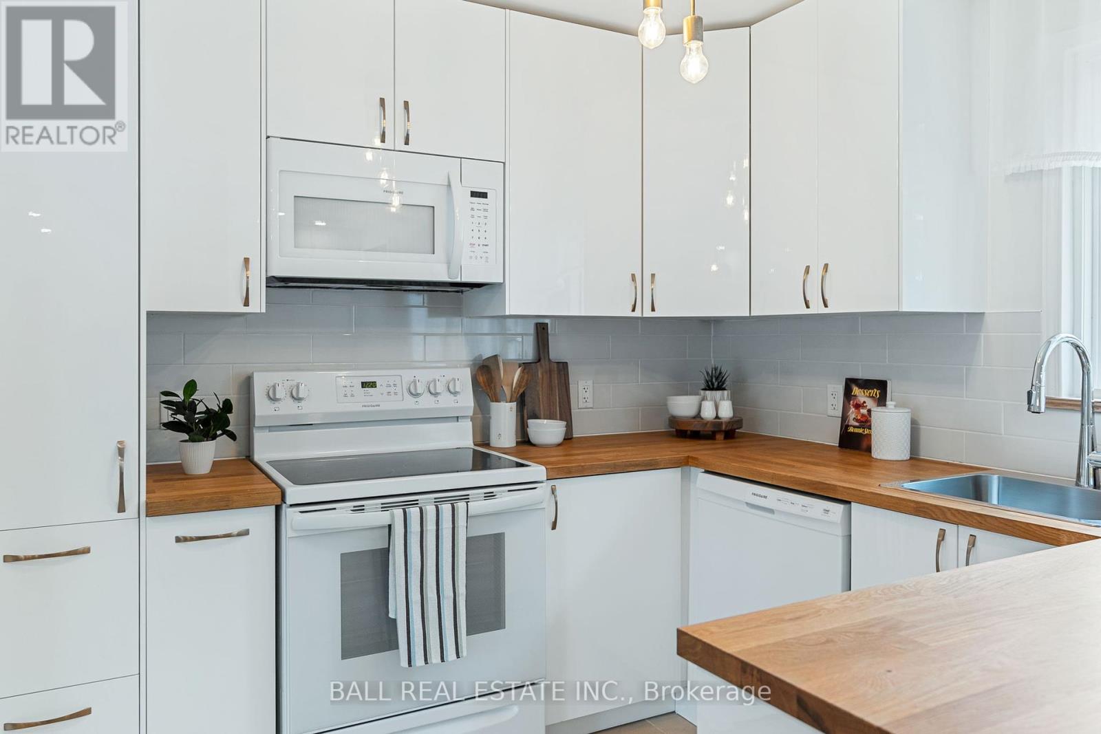 3 Larch Street, Highlands East (Bicroft Ward), Ontario  K0L 1M0 - Photo 11 - X12437933