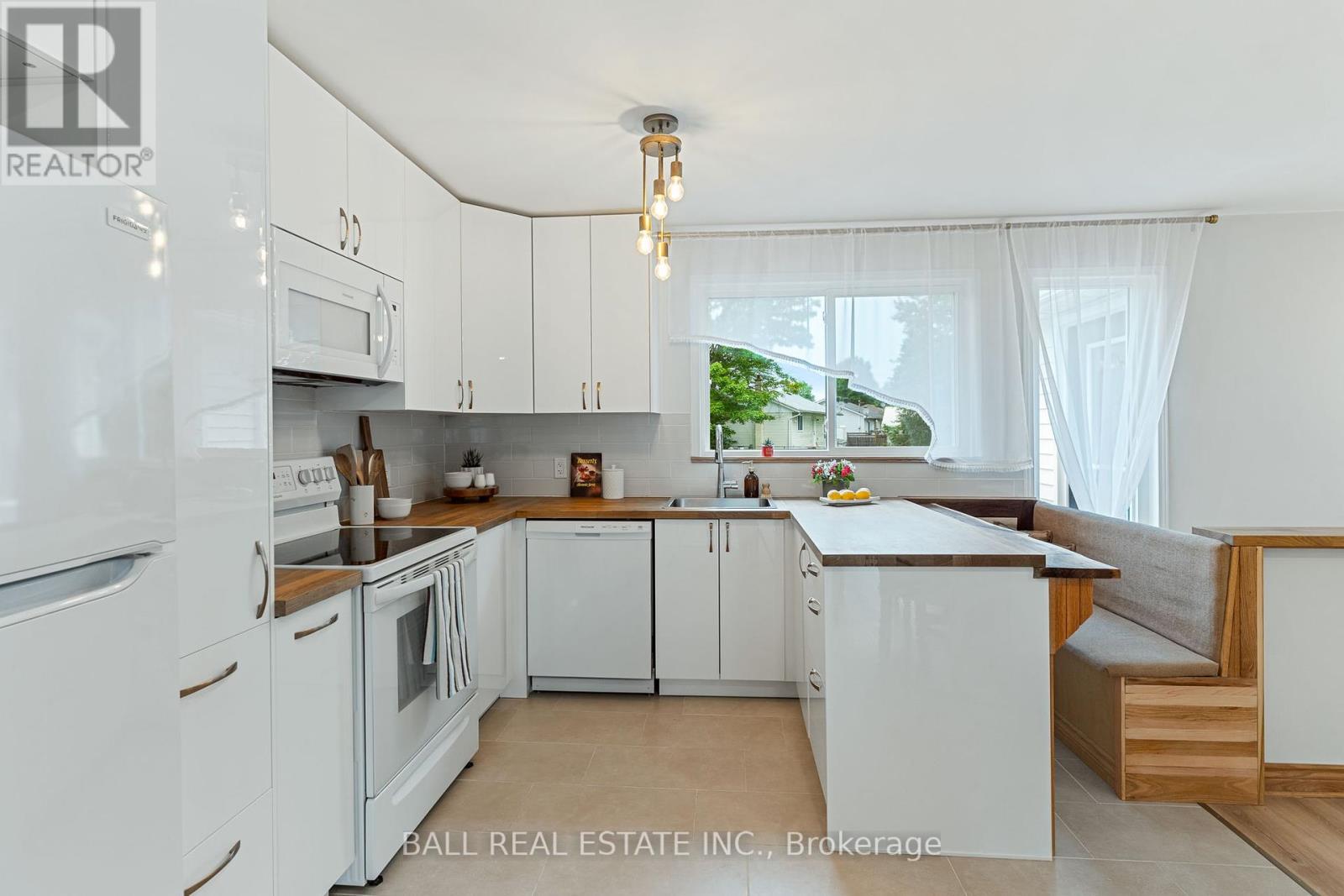 3 Larch Street, Highlands East (Bicroft Ward), Ontario  K0L 1M0 - Photo 12 - X12437933