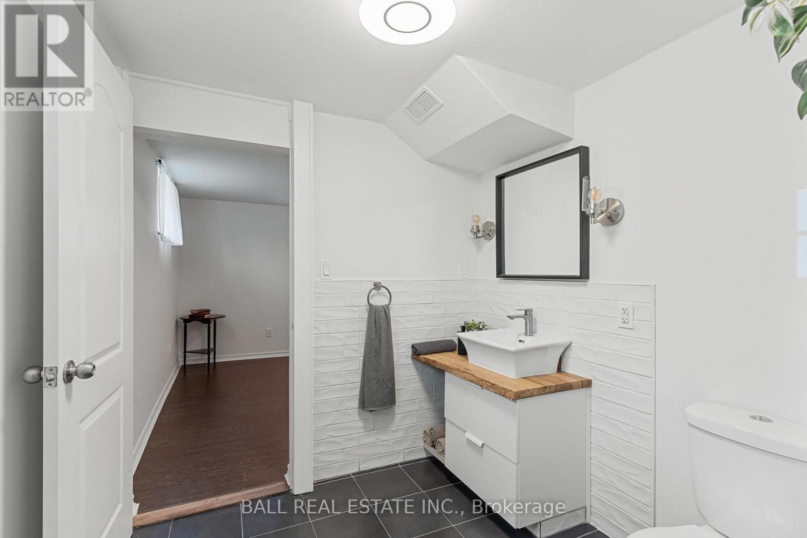 3 Larch Street, Highlands East (Bicroft Ward), Ontario  K0L 1M0 - Photo 31 - X12437933